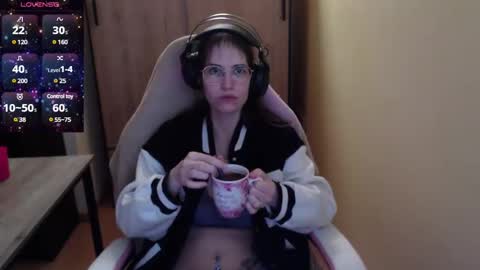 HeraLuna  online show from 14, 12, 2024