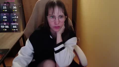 HeraLuna  online show from 1, 1, 2025