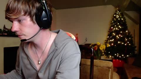 Snapshot of hercules__ chatting on 6, 1, 2025 Gregblonde  Alextattoo online show from 6, 1, 2025