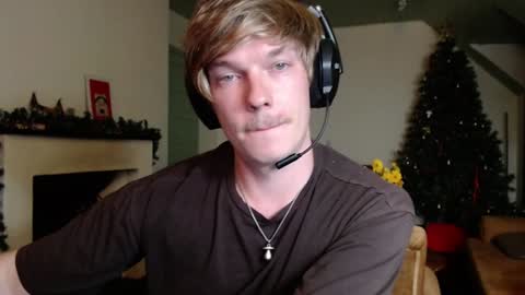 Snapshot of hercules__ chatting on 7, 1, 2025 Gregblonde  Alextattoo online show from 7, 1, 2025