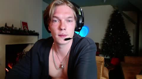 Snapshot of hercules__ chatting on 29, 1, 2025 Gregblonde  Alextattoo online show from 29, 1, 2025
