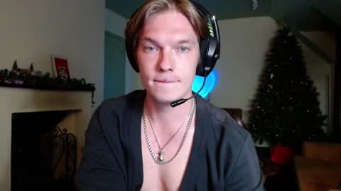 Snapshot of hercules__ chatting on 29, 1, 2025 Gregblonde  Alextattoo online show from 29, 1, 2025