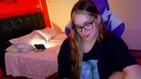 hermione_blonde online show from 17, 2, 2026