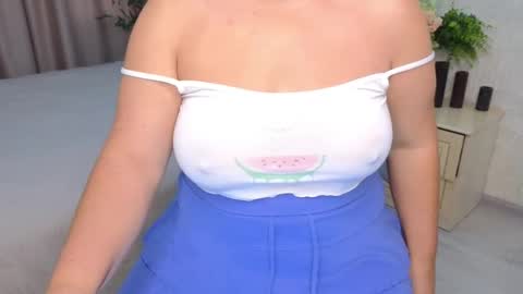 Snapshot of heroine_of_your_life chatting on 14, 10, 2025 Maryana online show from 14, 10, 2025