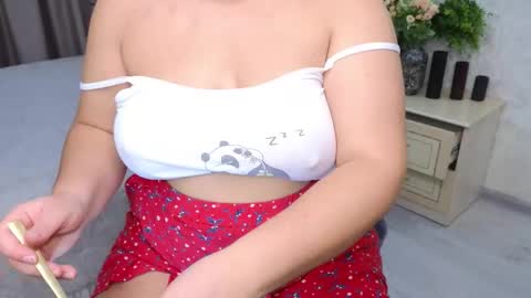 Snapshot of heroine_of_your_life chatting on 5, 11, 2025 Maryana online show from 5, 11, 2025