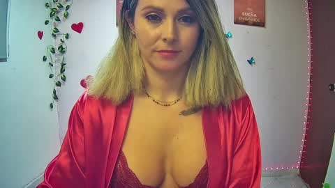 Hestesiaxx online show from 26, 2, 2025