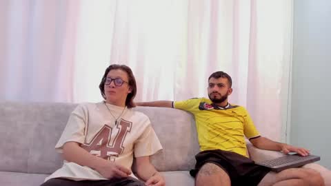 heteros men online show from 8, 5, 2026