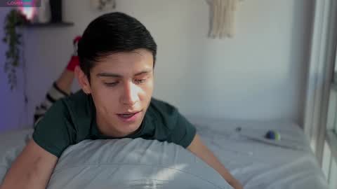 Snapshot of hey_cesard chatting on 11, 12, 2024 hey_cesard online show from 11, 12, 2024