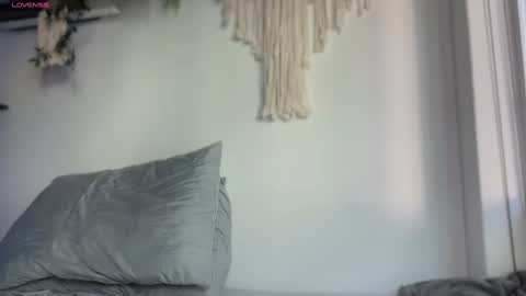 Snapshot of hey_cesard chatting on 11, 12, 2024 hey_cesard online show from 11, 12, 2024