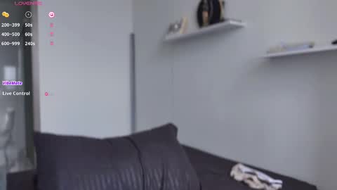 Snapshot of hey_cesard chatting on 17, 2, 2025 hey_cesard online show from 17, 2, 2025