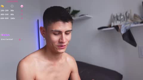 Snapshot of hey_cesard chatting on 22, 2, 2025 hey_cesard online show from 22, 2, 2025