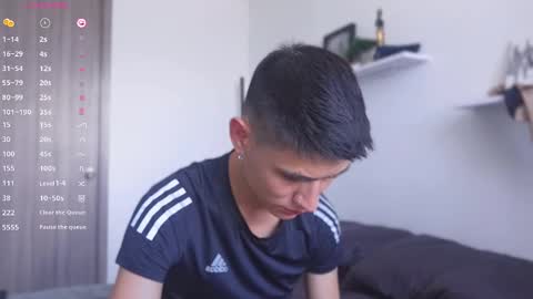 Snapshot of hey_cesard chatting on 24, 2, 2025 hey_cesard online show from 24, 2, 2025