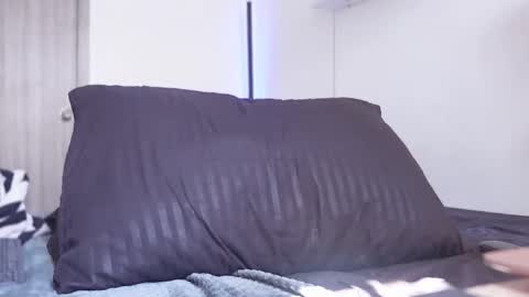 Snapshot of hey_cesard chatting on 24, 2, 2025 hey_cesard online show from 24, 2, 2025