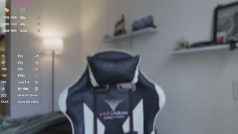 Snapshot of hey_cesard chatting on 10, 9, 2025 hey_cesard online show from 10, 9, 2025