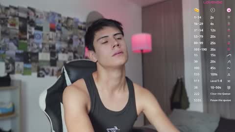 Snapshot of hey_cesard chatting on 10, 11, 2025 hey_cesard online show from 10, 11, 2025