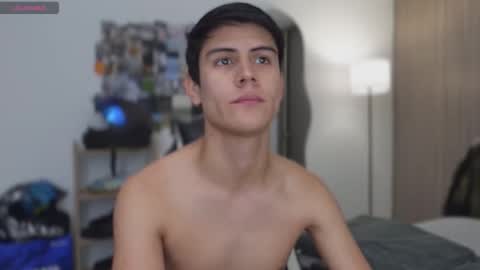 Snapshot of hey_cesard chatting on 3, 12, 2025 hey_cesard online show from 3, 12, 2025