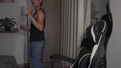 Snapshot of hey_cesard chatting on 14, 2, 2026 hey_cesard online show from 14, 2, 2026