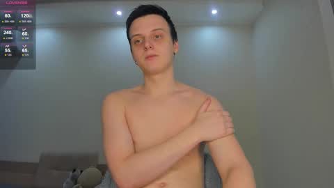 Snapshot of hey_chrisss chatting on 30, 10, 2025 Christian online show from 30, 10, 2025