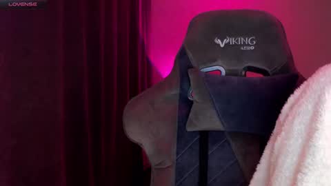  Nora  online show from 5, 3, 2025