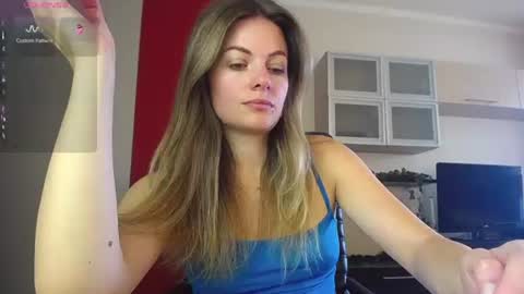 Lina online show from 7, 7, 2026