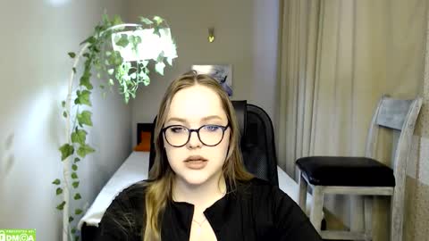 Snapshot of hi_haos chatting on 18, 2, 2026 hi_haos online show from 18, 2, 2026