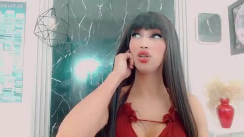 Hilary Avilan online show from 11, 7, 2026