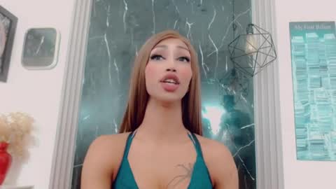 Hilary Avilan online show from 28, 7, 2026