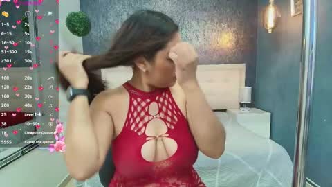 Snapshot of hilary_evanss chatting on 17, 5, 2026 hilary_evanss online show from 17, 5, 2026