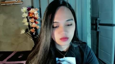 Snapshot of hilarymolly chatting on 5, 2, 2026 hilarymolly online show from 5, 2, 2026