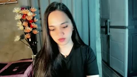 Snapshot of hilarymolly chatting on 9, 2, 2026 hilarymolly online show from 9, 2, 2026