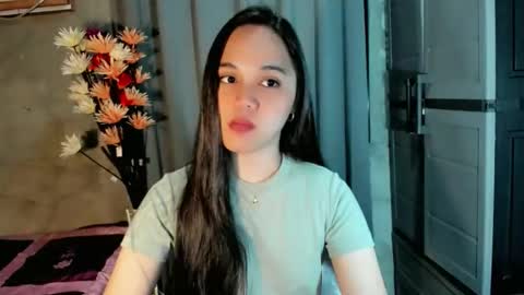 Snapshot of hilarymolly chatting on 10, 2, 2026 hilarymolly online show from 10, 2, 2026