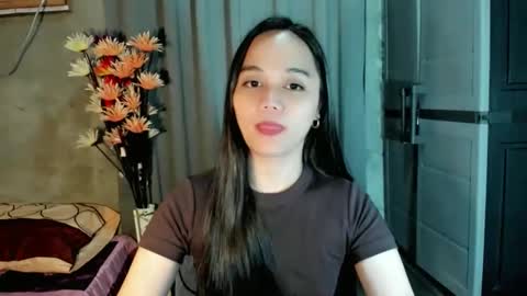 Snapshot of hilarymolly chatting on 1, 3, 2026 hilarymolly online show from 1, 3, 2026