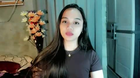 Snapshot of hilarymolly chatting on 10, 3, 2026 hilarymolly online show from 10, 3, 2026