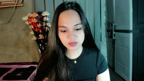 Snapshot of hilarymolly chatting on 19, 3, 2026 hilarymolly online show from 19, 3, 2026