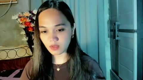 hilarymolly online show from 29, 6, 2026