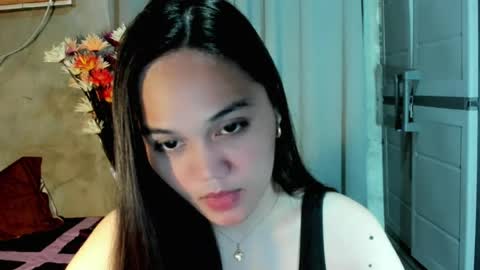 hilarymolly online show from 12, 7, 2026