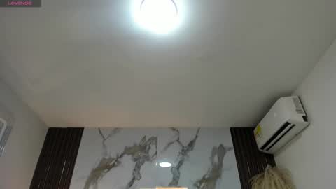 Hilary Thomsom online show from 20, 3, 2026