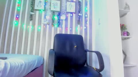  Hillary  online show from 13, 12, 2025