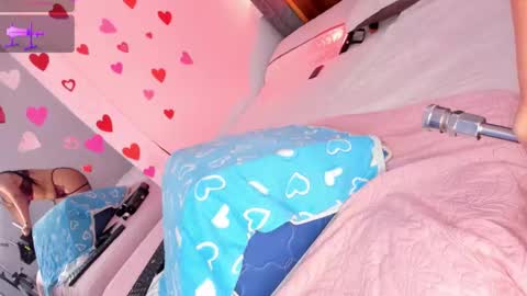 Snapshot of hillary_smile chatting on 2, 11, 2025  Hilary  online show from 2, 11, 2025