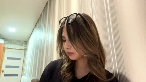 Snapshot of hilmavasudevan chatting on 27, 3, 2026 Lia online show from 27, 3, 2026