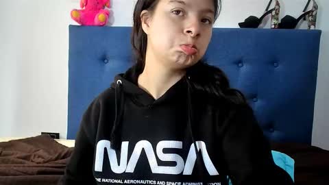 Snapshot of himawary_soin5 chatting on 6, 3, 2026 himawary_soin5 online show from 6, 3, 2026