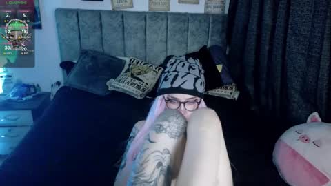 Inori Independent model online show from 11, 3, 2026