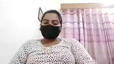 himuhimu22 online show from 5, 12, 2025