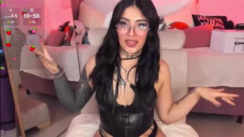  Karol  Independent Model online show from 14, 10, 2025