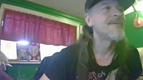 hippiedad333 online show from 5, 6, 2026