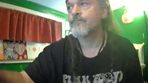 hippiedad333 online show from 15, 6, 2026