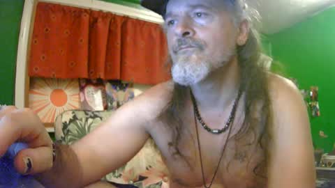 hippiedad333 online show from 28, 6, 2026