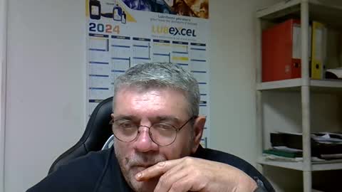 Snapshot of hippopotame17 chatting on 6, 12, 2024 hippo online show from 6, 12, 2024