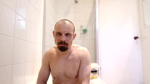 Snapshot of hipulse chatting on 11, 9, 2025 Hipulse online show from 11, 9, 2025