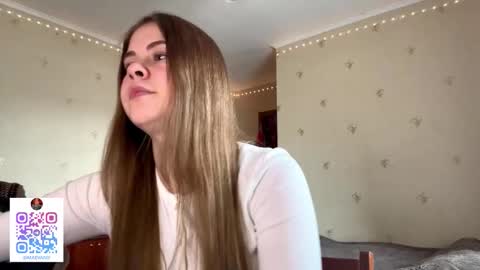 Snapshot of hirokosersen chatting on 15, 3, 2026 I am Amy ntmu Lets hit 10 Thumbs Up together online show from 15, 3, 2026